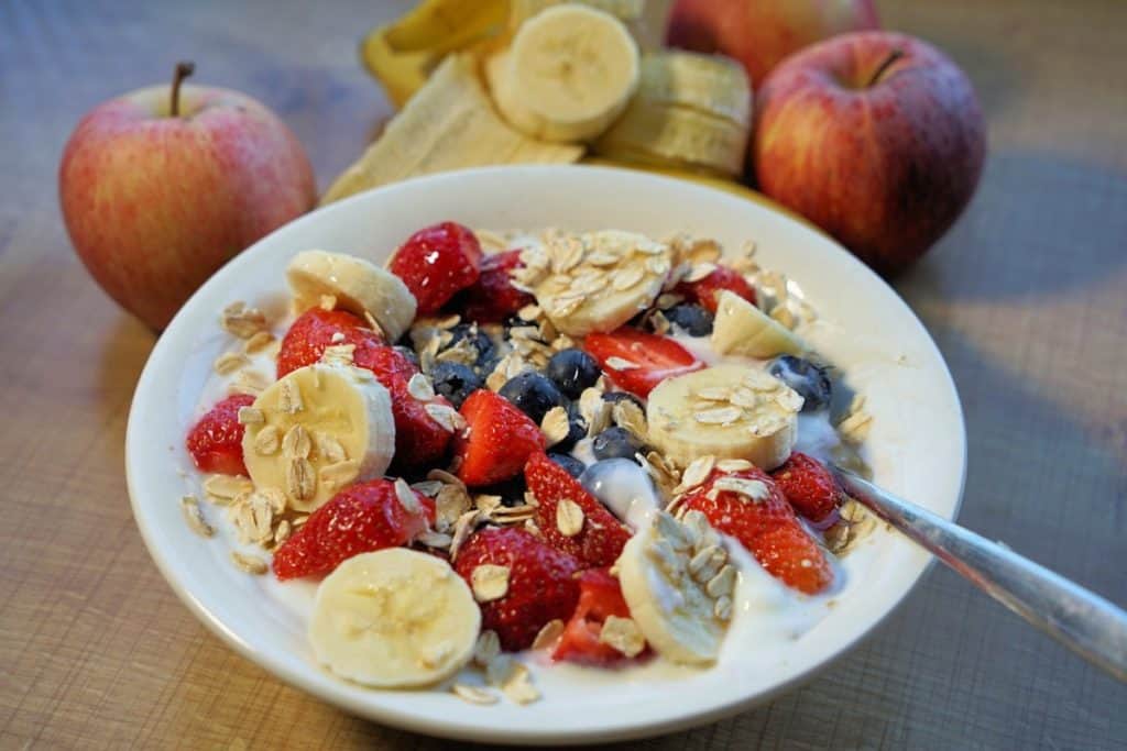 muesli, breakfast, fruits-5255994.jpg